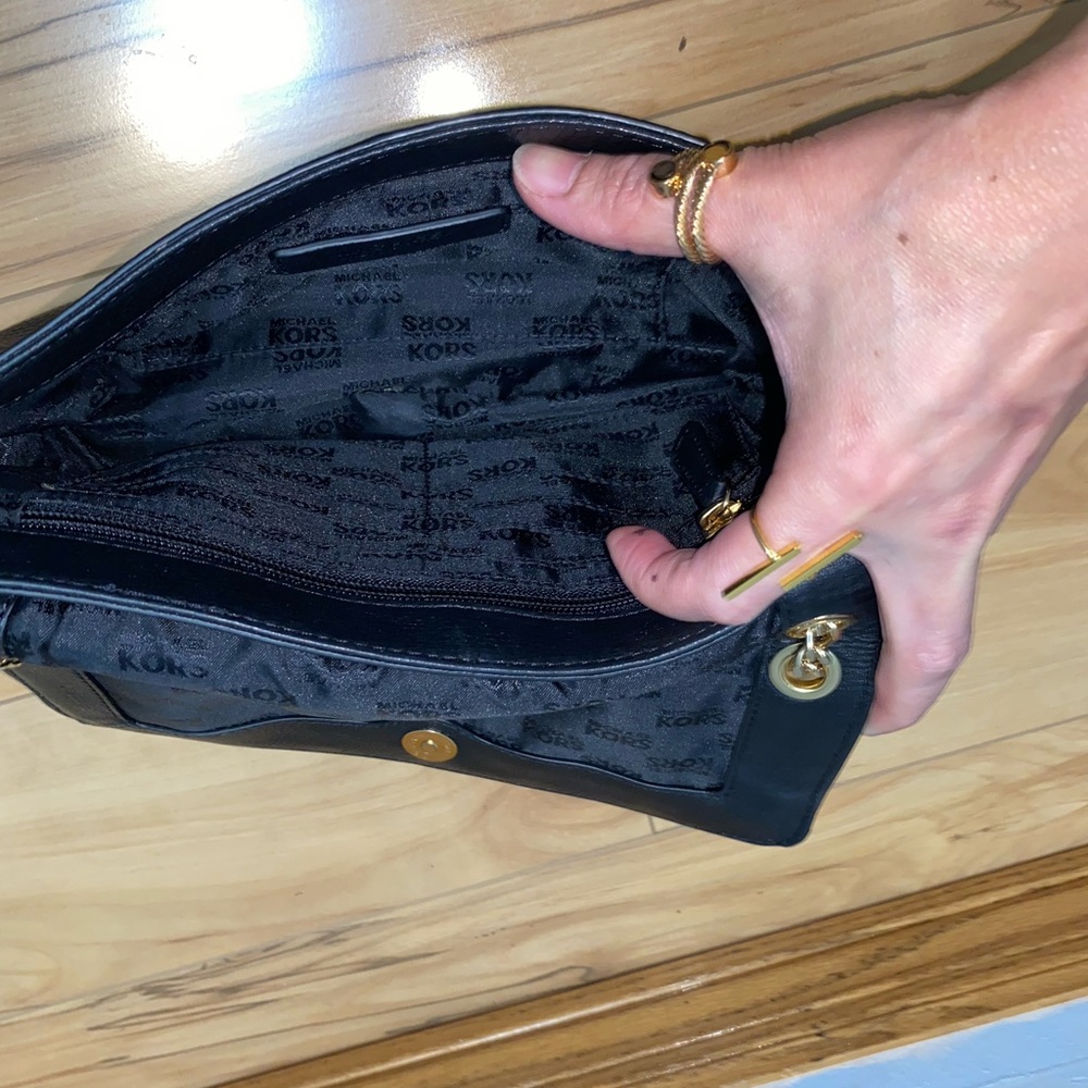 Authentic Mk Handbag/Shoulder Bag - image 5